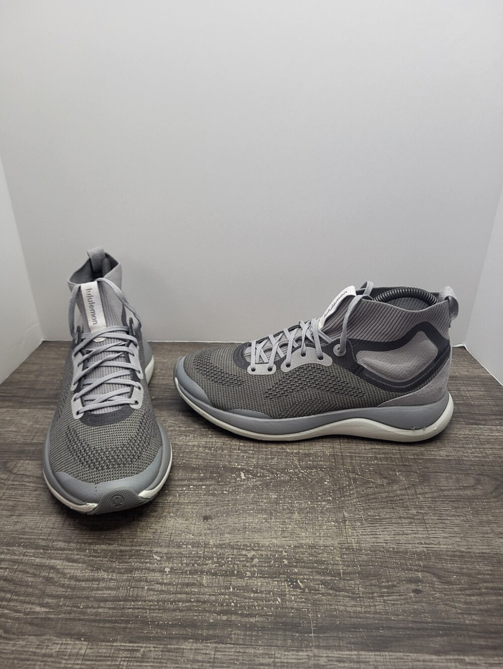 Lululemon Chargefeel Workout Mid Womens Size 8 Grey Running Shoes Sneakers